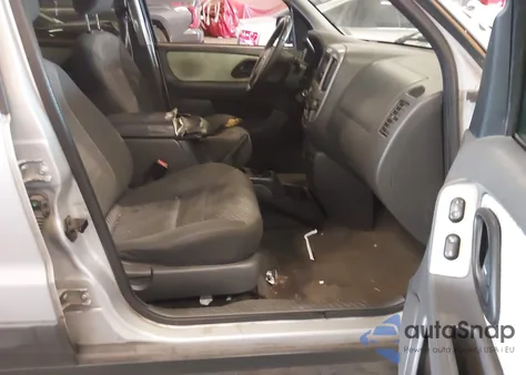 2003 Ford Escape Xlt из США, поврежденный, VIN 1FMYU93133KD99118